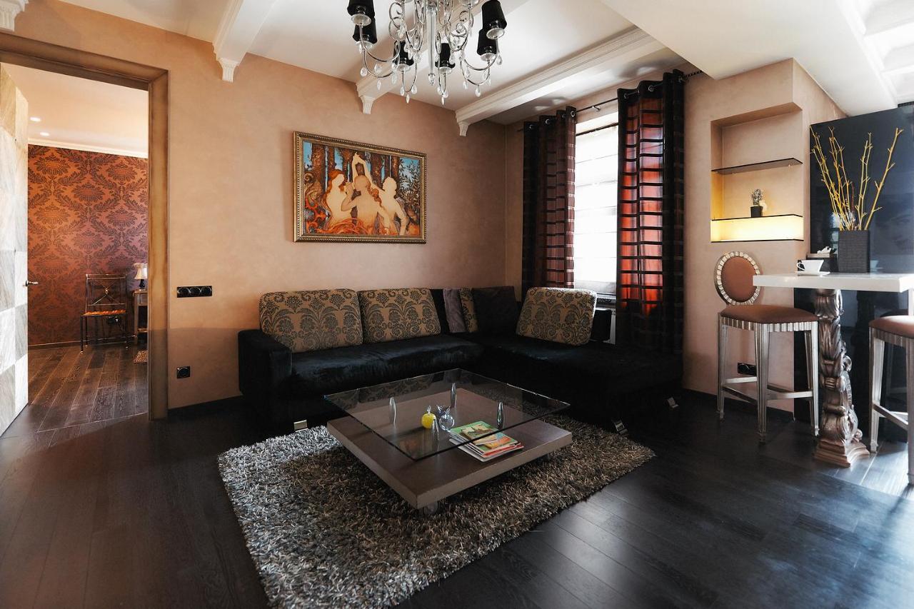 So Fashionable Apartment In The Heart Of Minsk Exterior foto